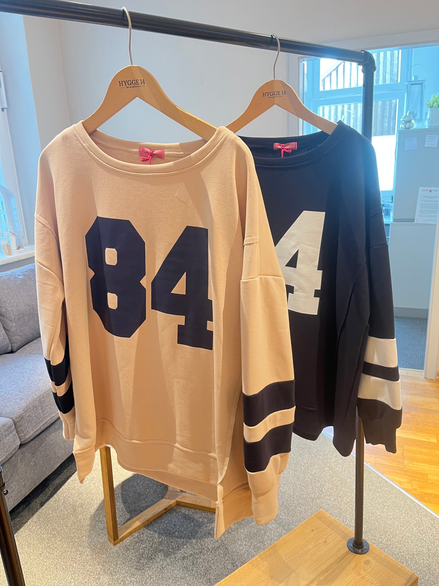 Sweat Shirt