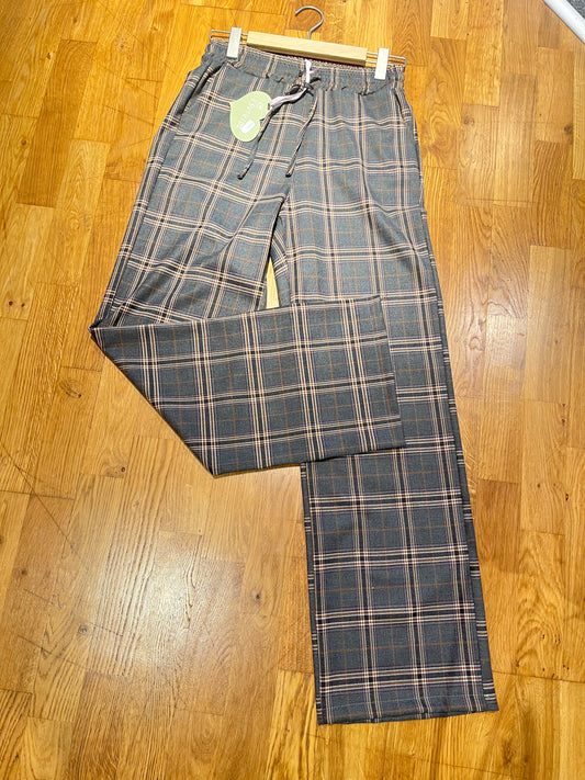 Hose Karo design