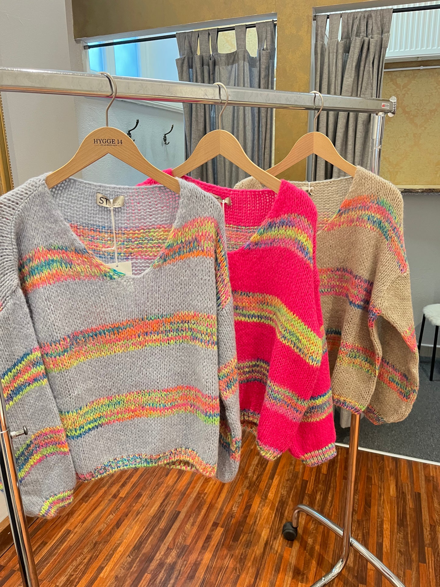 Pullover V-Ausschnitt Rainbow